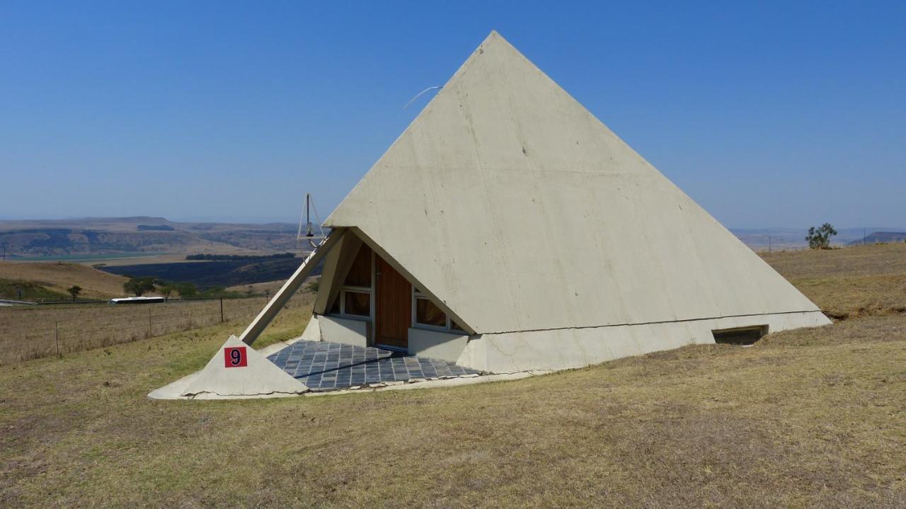 Pyramids Motel Van Reenen