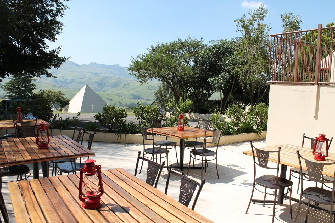 Pyramids 3* Van Reenen