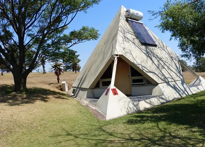 Pyramids Motel